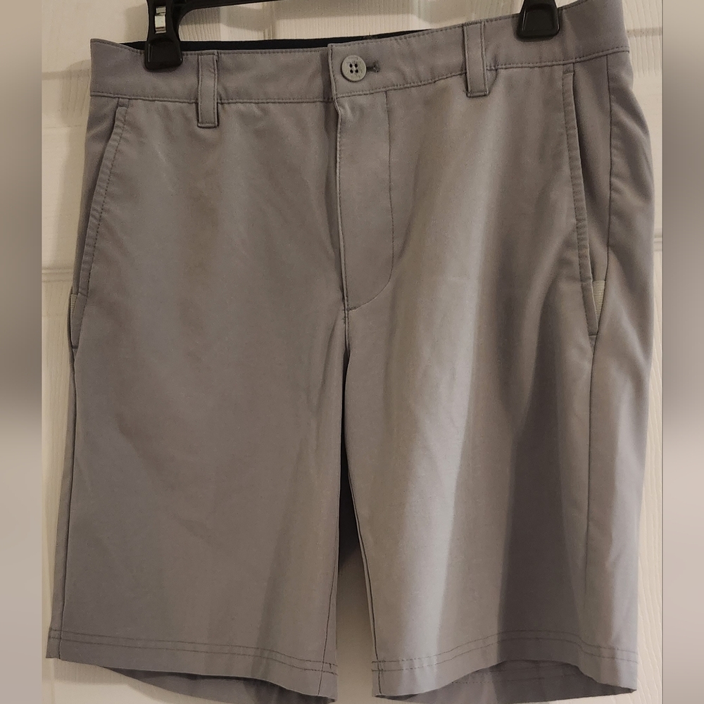 Izod golf shorts